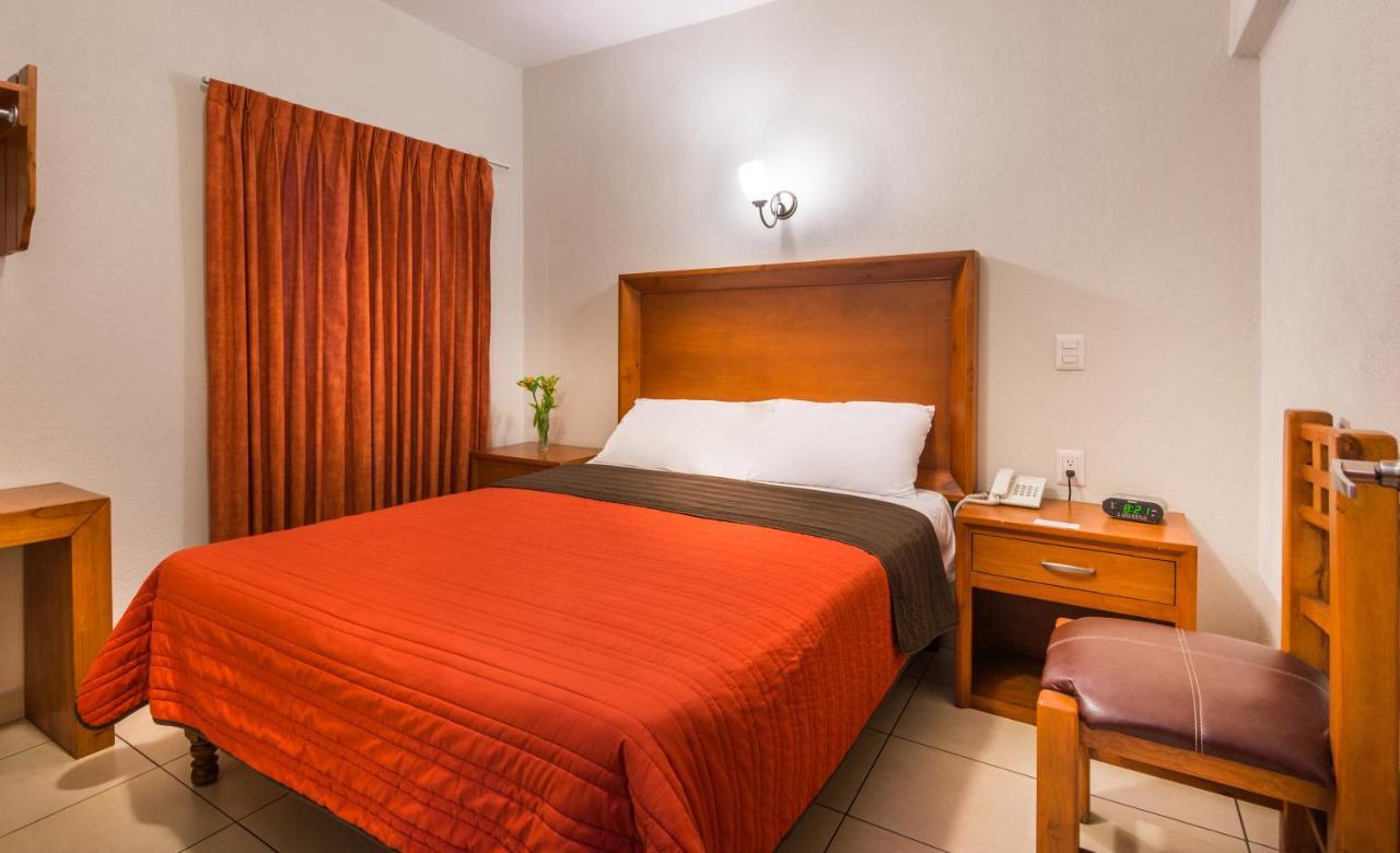 Capital O Hotel Patzcuaro Pátzcuaro Exterior foto
